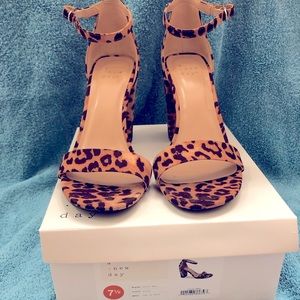 A new day leopard heels. Worn once. Size 71/2